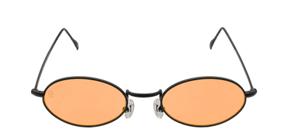Vista frontale degli occhiali rotondi modello Marie, con montatura nera opaca e lenti color arancio, aperti