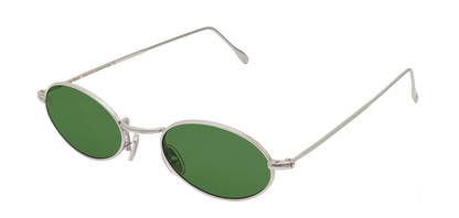 Vista a tre quarti degli occhiali rotondi modello Marie, con montatura argento e lenti color verde scuro, aperti