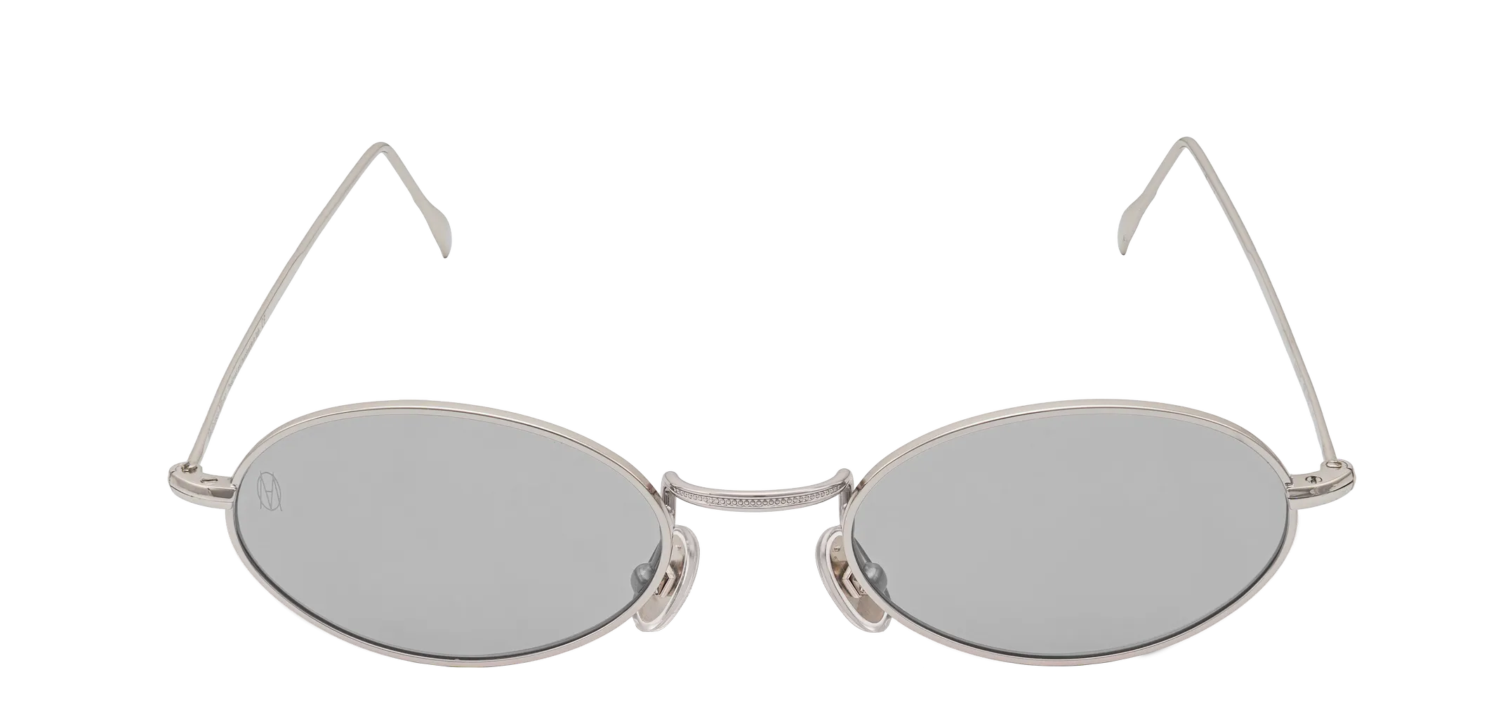 Vista frontale degli occhiali rotondi modello Marie, con montatura argento e lenti color grigio chiaro, aperti