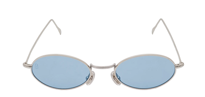 Vista frontale degli occhiali rotondi modello Marie, con montatura argento e lenti color azzurro, aperti