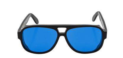 Vista frontale degli occhiali aviator modello Toulouse, con montatura nera e lenti color blu cobalto, aperti